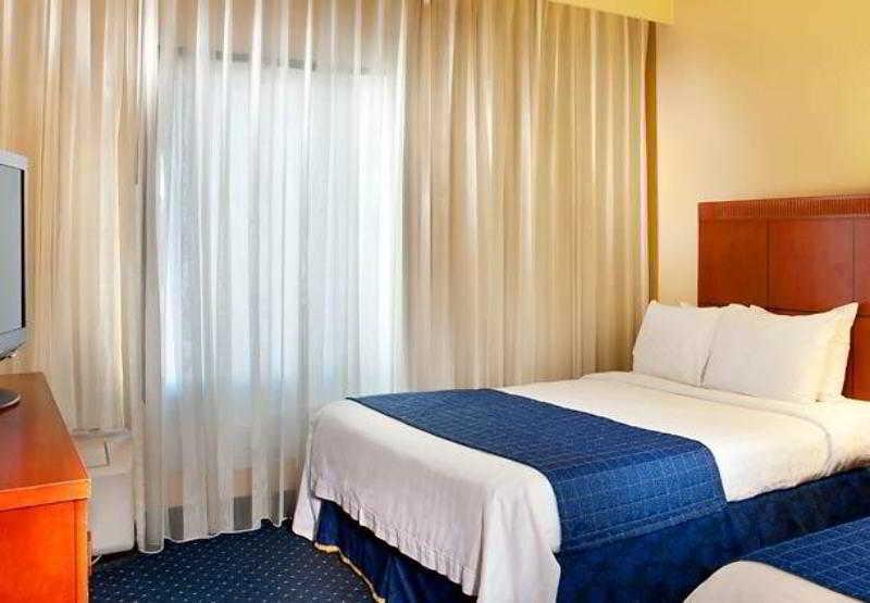 Courtyard By Marriott Richmond West Hotel Dumbarton Luaran gambar